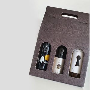 MONO LEFKO / ONLY WHITE